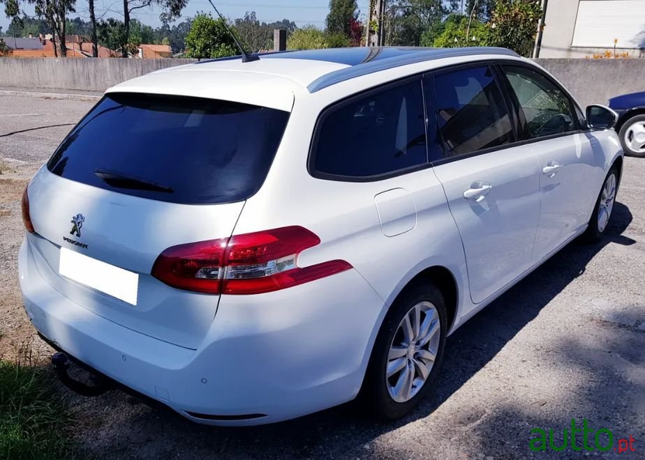 2017' Peugeot 308 Sw photo #6