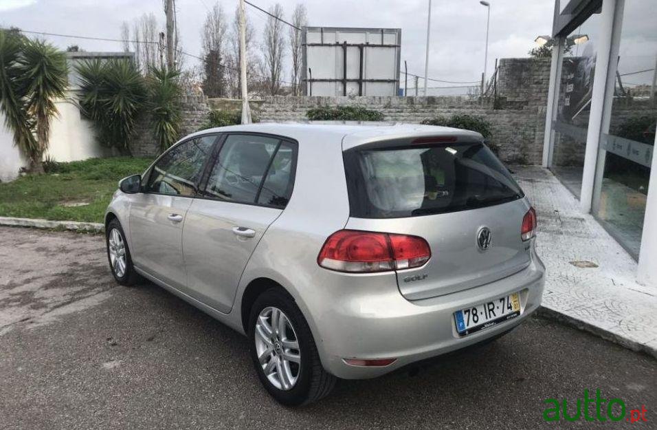 2010' Volkswagen Golf 1.6 Tdi Confortline photo #2