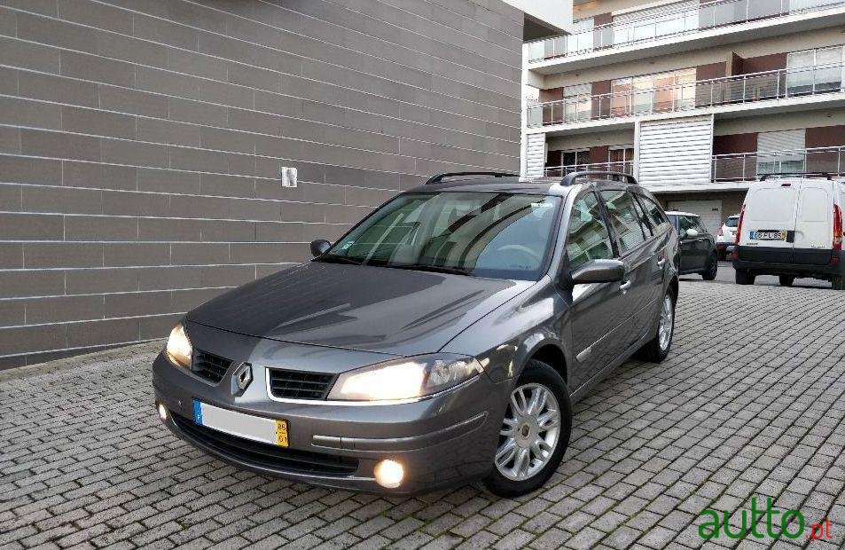 2006' Renault Laguna Break photo #1