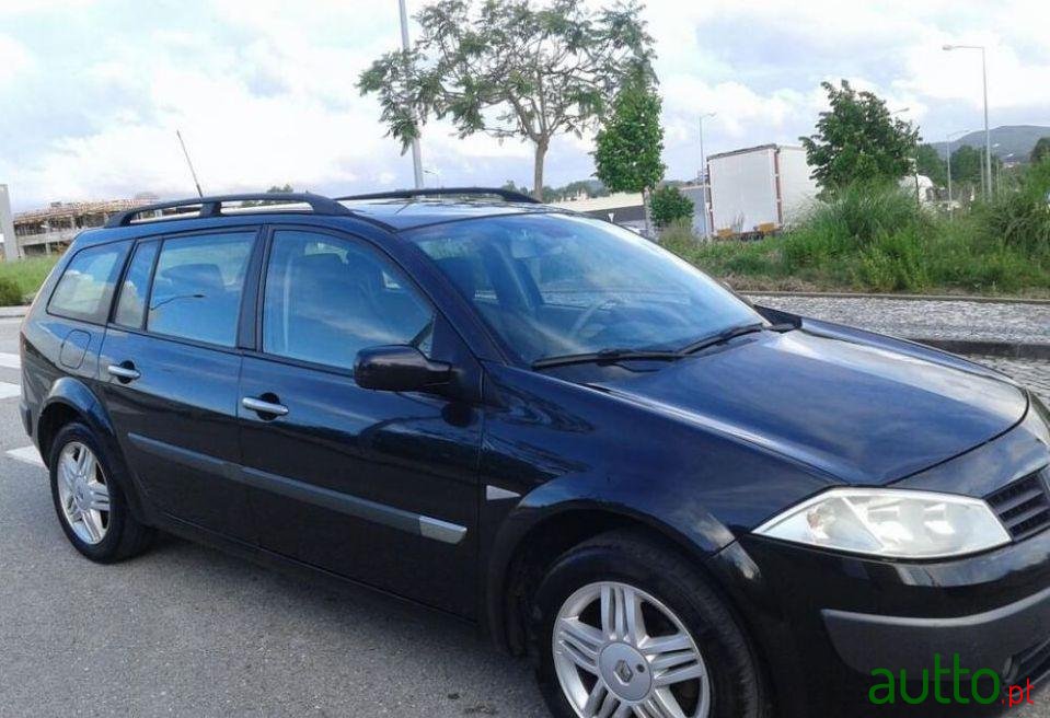 2005' Renault Megane Break photo #1