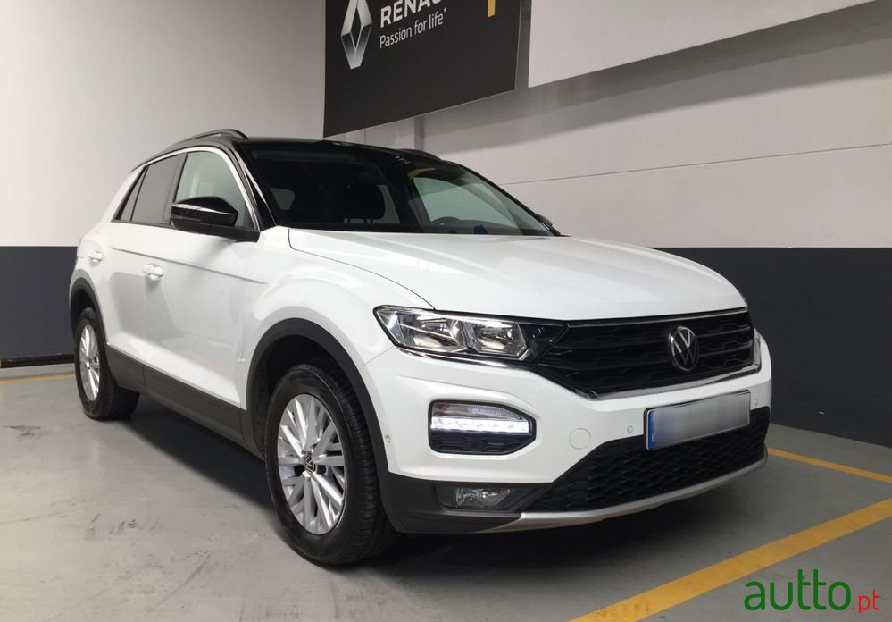 2022' Volkswagen T-Roc 1.0 Tsi Style photo #2