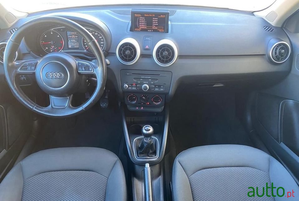 2012' Audi A1 Sportback photo #6