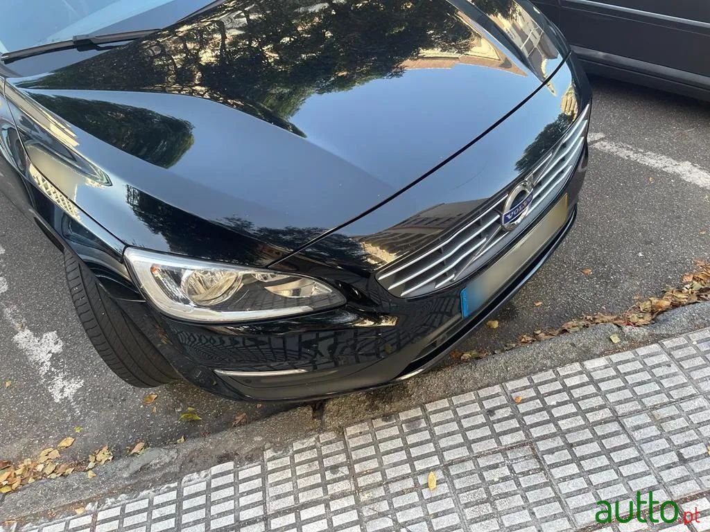 2016' Volvo V60 photo #2