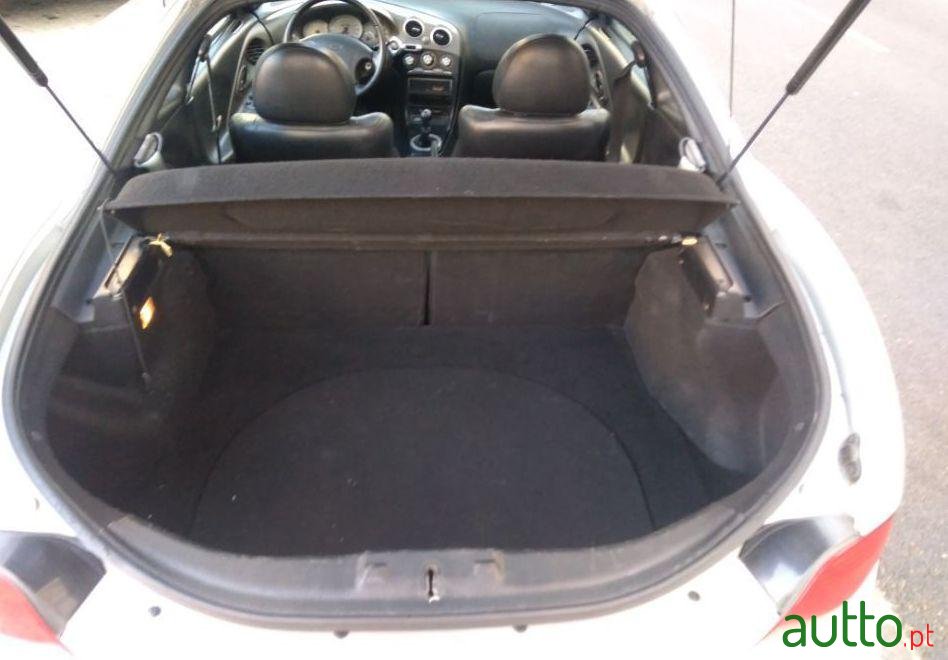 2000' Hyundai Coupe Rd photo #2