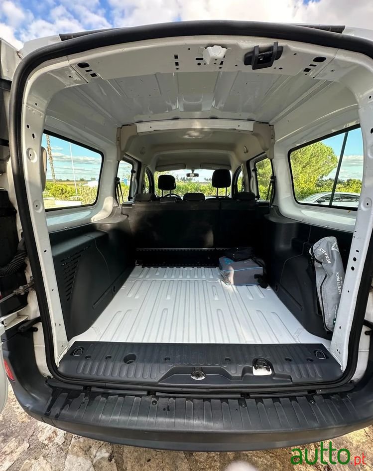2019' Renault Kangoo Z.E. 33 photo #5