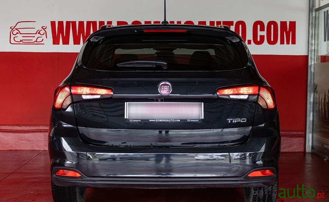 2017' Fiat Tipo Station Wagon photo #5