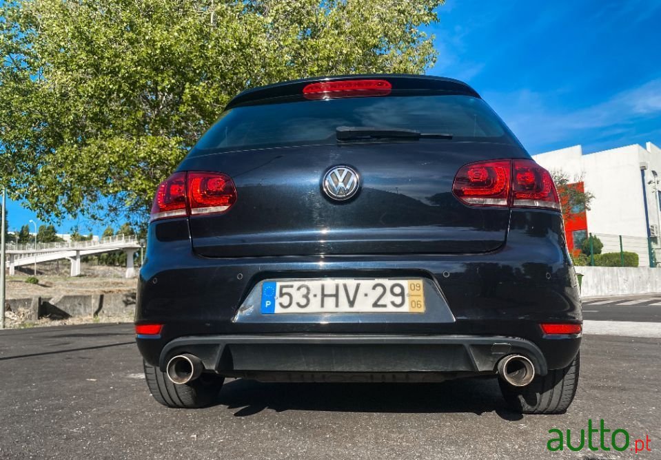 2009' Volkswagen Golf photo #4