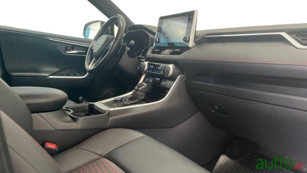 2021' Toyota RAV4 photo #6