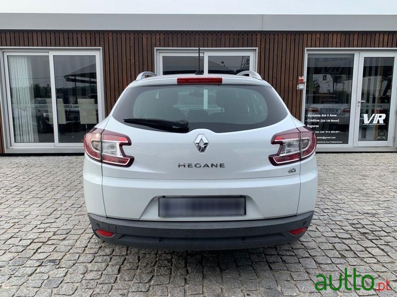 2012' Renault Megane Sport Tourer photo #6