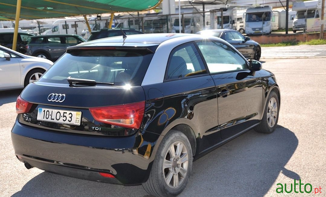 2011' Audi A1 1.6Tdi photo #4