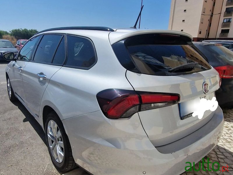 2017' Fiat Tipo Station Wagon photo #2