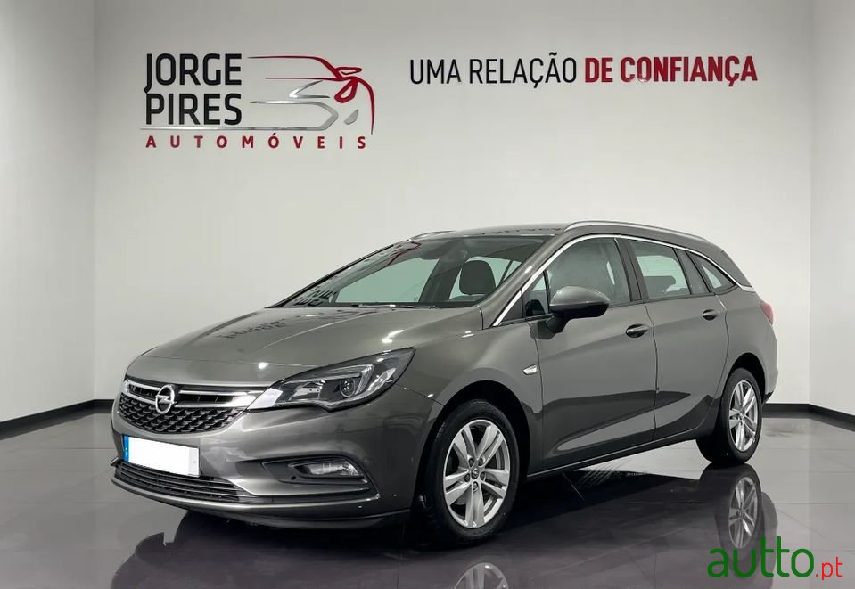 2017' Opel Astra Sports Tourer photo #1