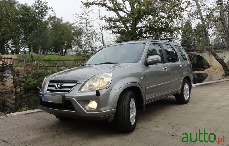 2004' Honda CR-V photo #1