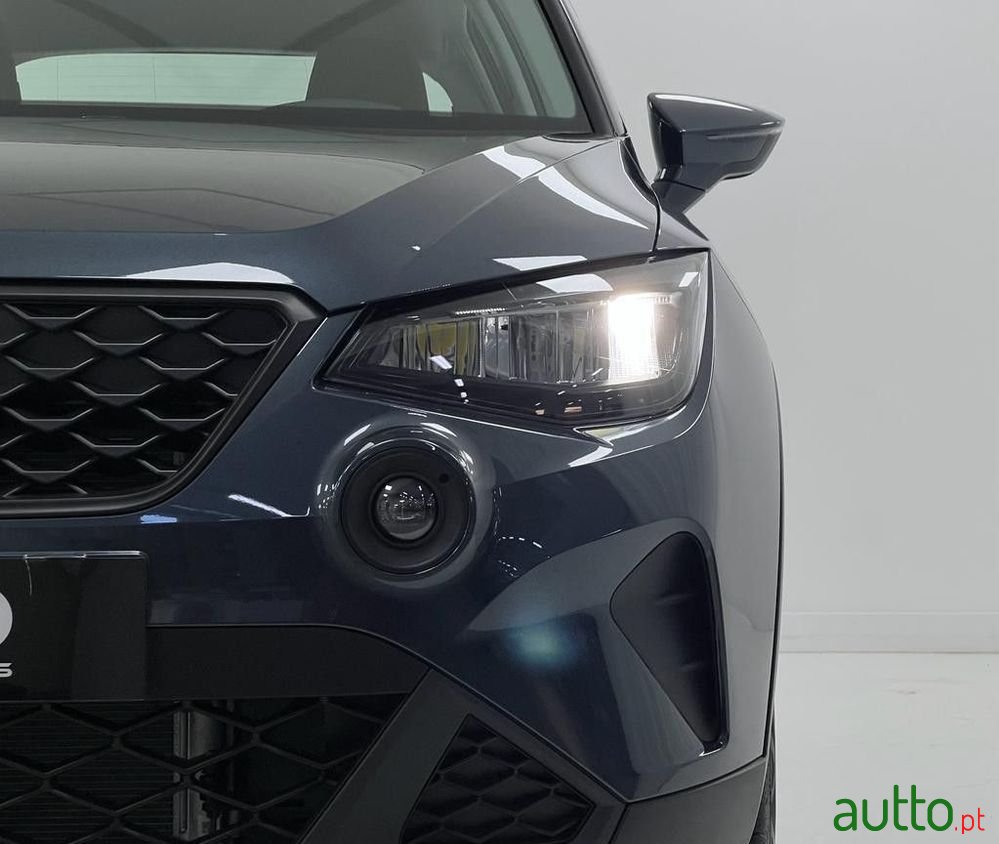 2023' SEAT Arona 1.0 Tsi Style photo #6