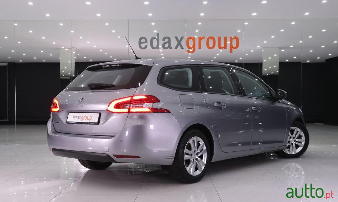 2018' Peugeot 308 Sw photo #3