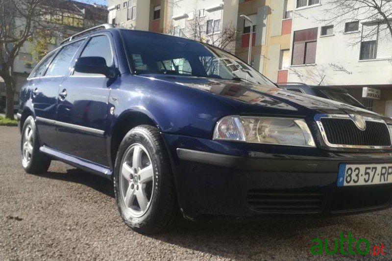 2001' Skoda Octavia Break photo #2