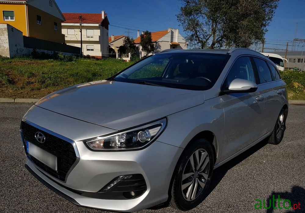 2019' Hyundai i30 Sw photo #1