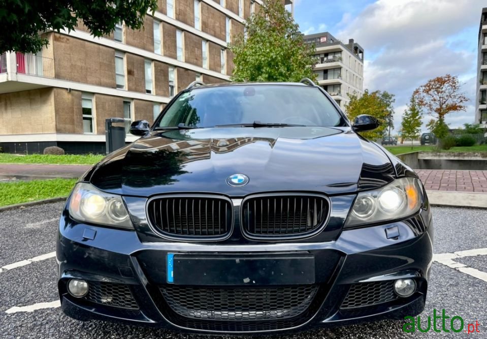 2008' BMW 320 photo #2