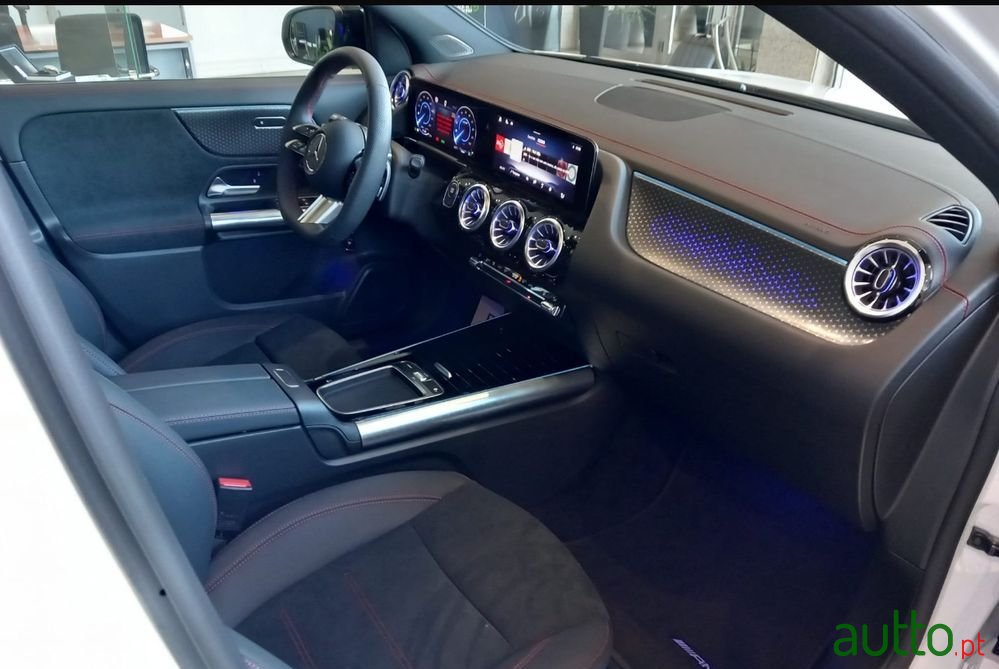 2024' Mercedes-Benz EQA 250+ Amg Line photo #5