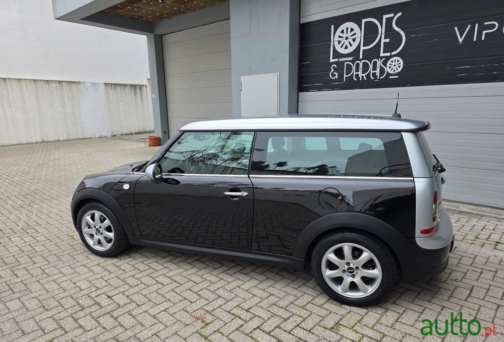 2009' MINI Clubman Cooper photo #5