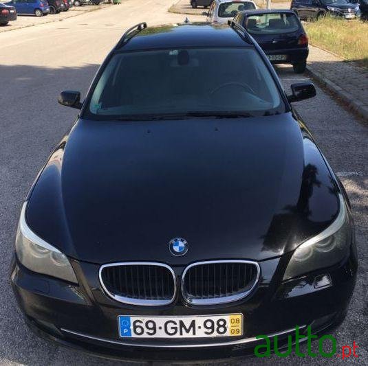 2008' BMW 520 Da Touring photo #2