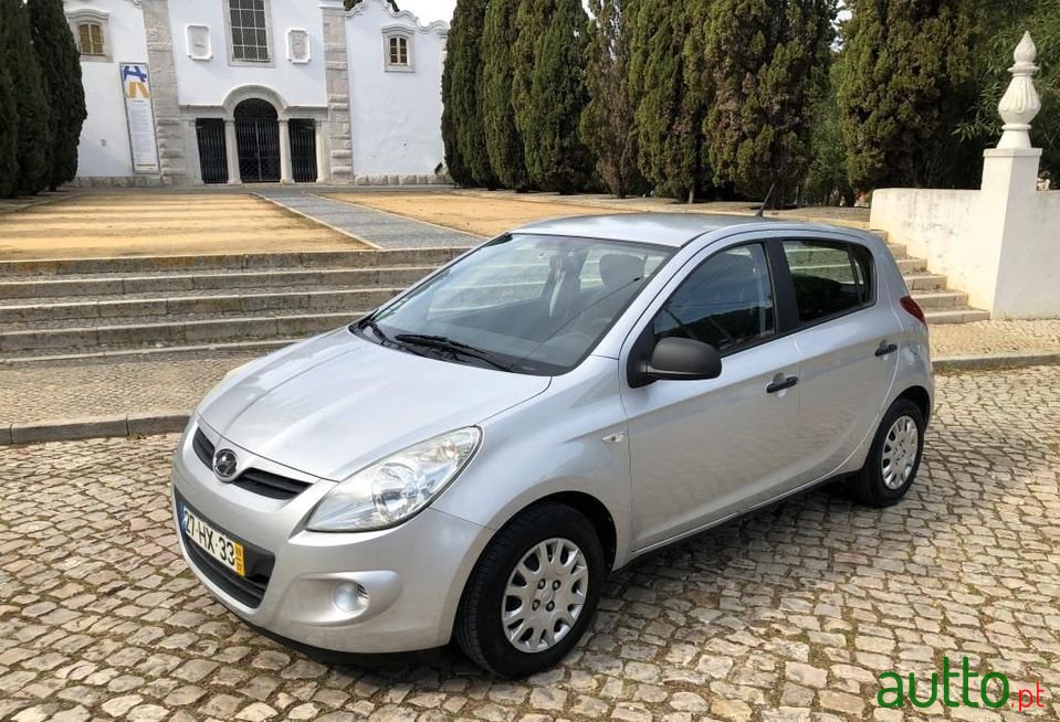 2009' Hyundai i20 photo #1