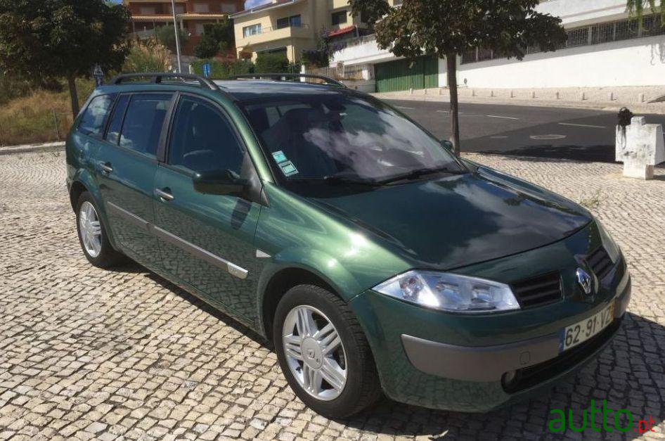 2004' Renault Megane Break photo #1