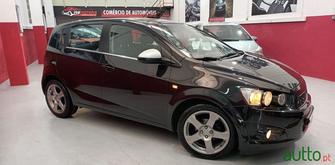 2012' Chevrolet Aveo photo #2