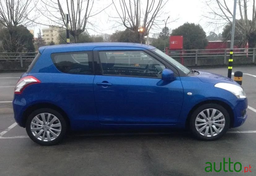 2011' Suzuki Swift photo #2