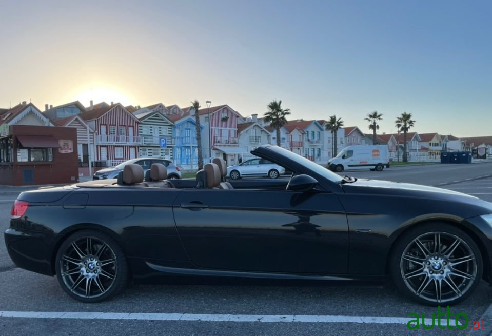 2008' BMW 325 photo #2