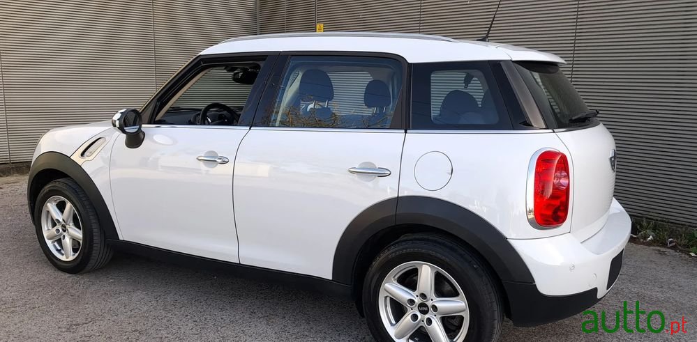 2013' MINI Countryman Cooper D All4 photo #2