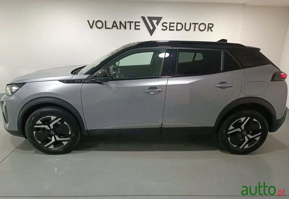 2023' Peugeot 2008 photo #4