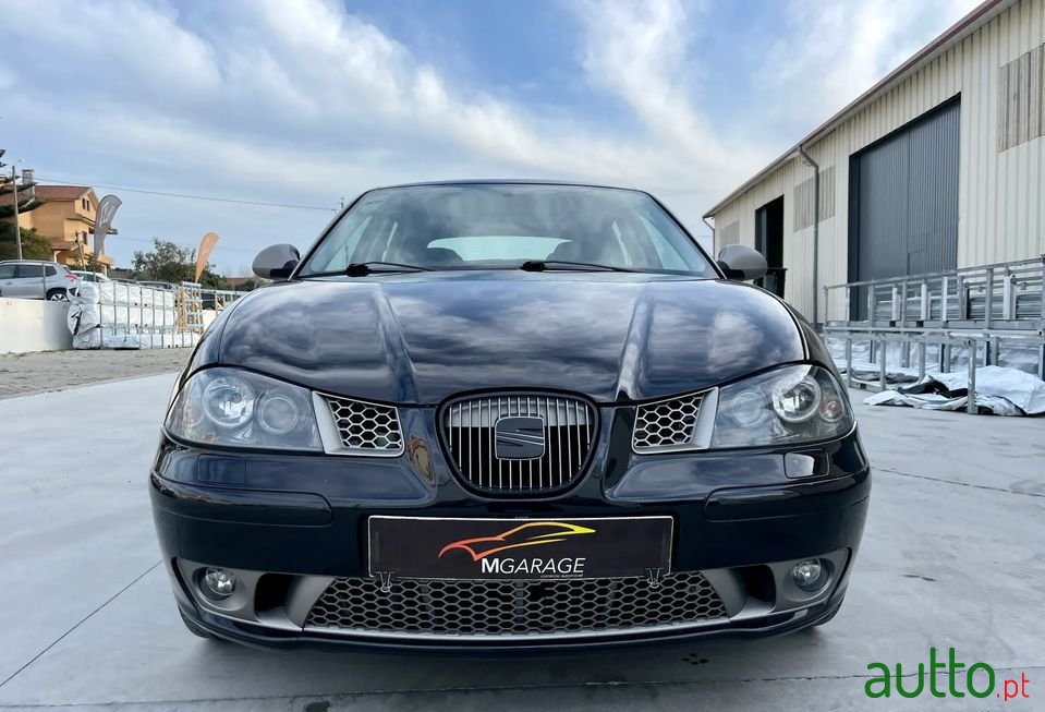 2005' SEAT Ibiza photo #2