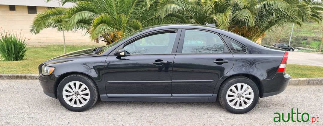 2005' Volvo S40 photo #2