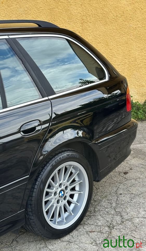 2002' BMW Série 5 Da Touring photo #2