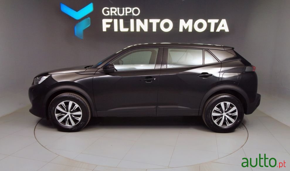 2023' Peugeot 2008 photo #5