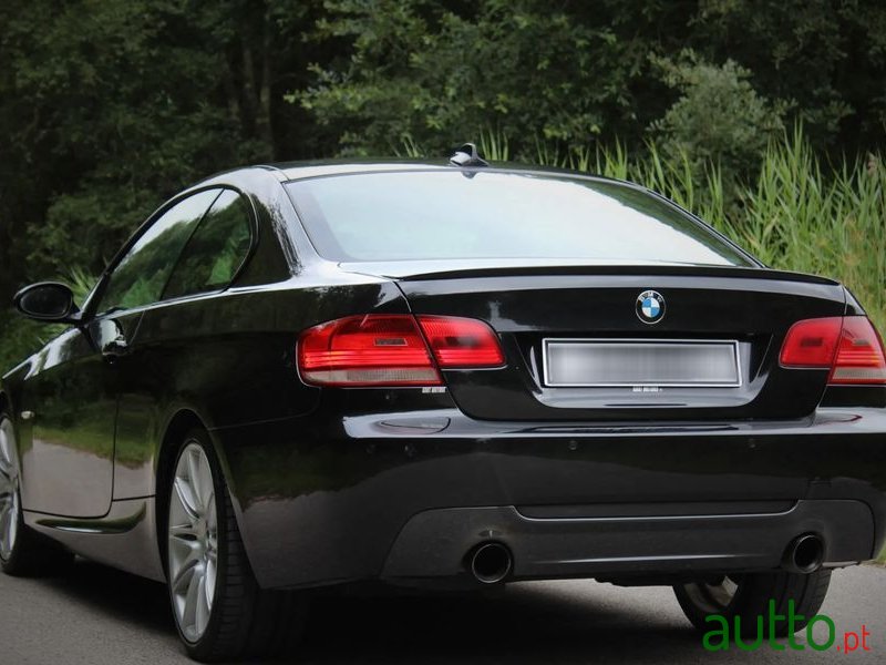 2008' BMW 320 D Coupe photo #2