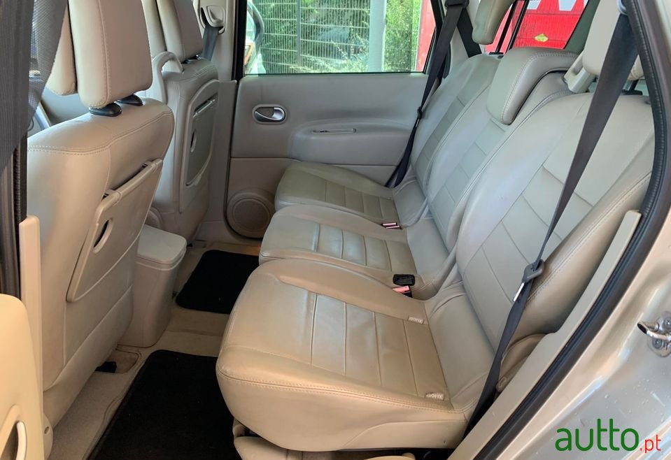 2008' Renault Grand Scenic photo #5