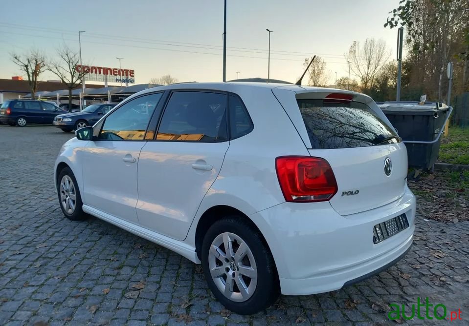 2012' Volkswagen Polo photo #6