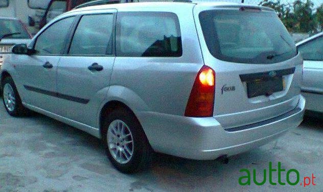 1999' Ford Focus 1.4 Ambiente photo #2