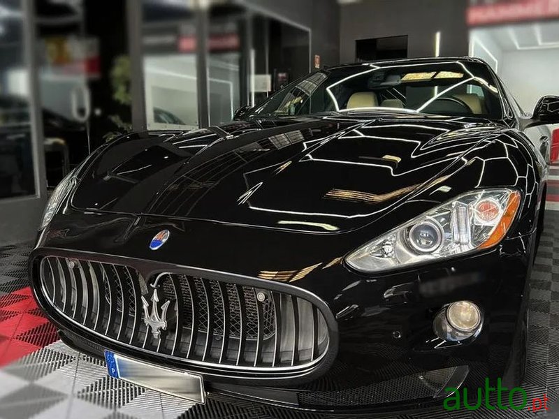 2009' Maserati GranTurismo photo #5