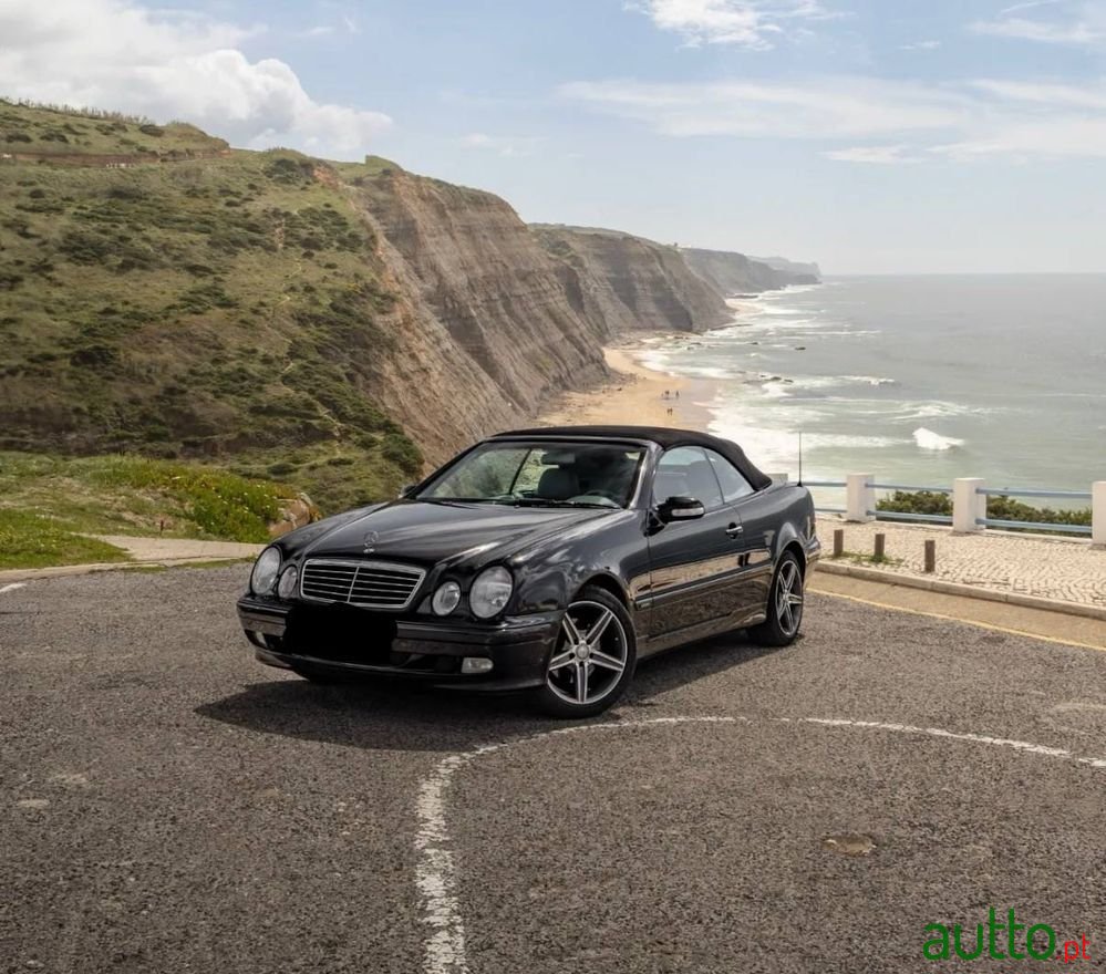 2002' Mercedes-Benz Classe Clk photo #1