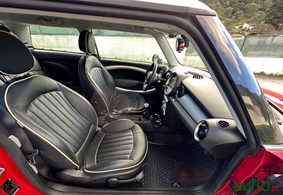 2008' MINI Cooper photo #4