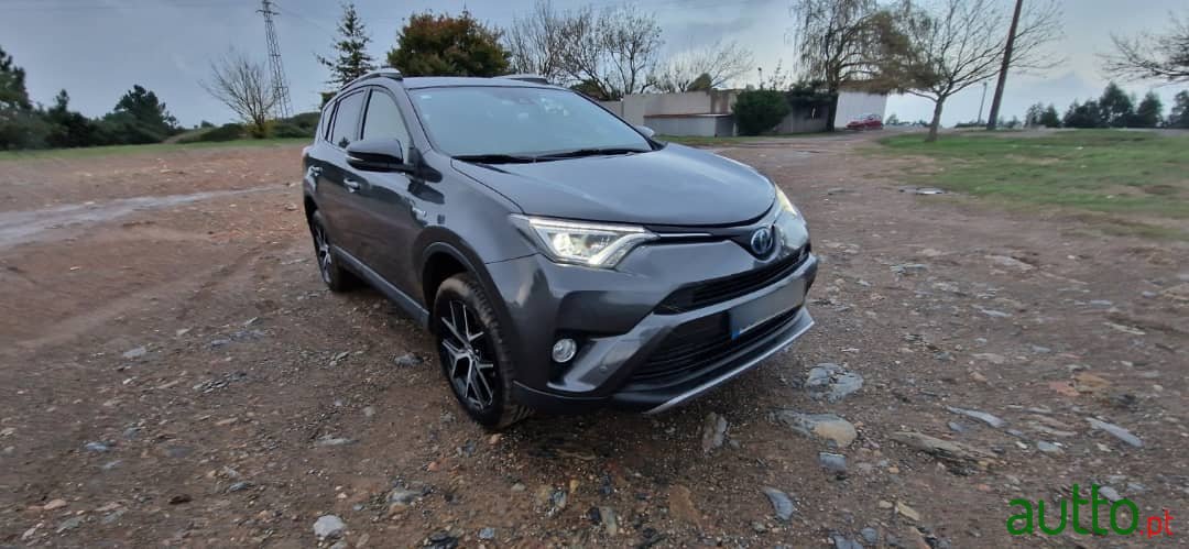 2017' Toyota RAV4 photo #1