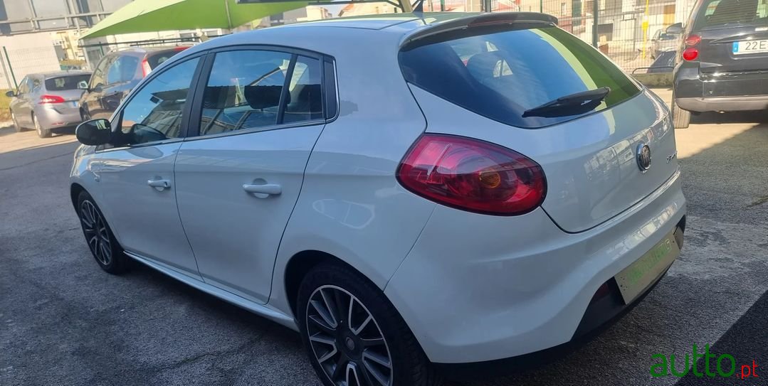 2011' Fiat Bravo photo #4