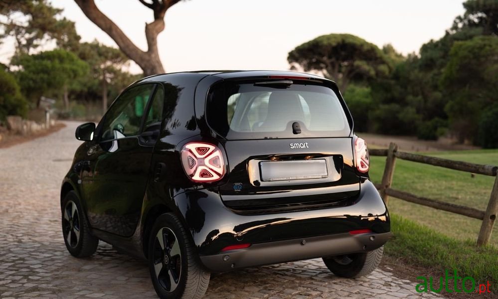 2021' Smart Fortwo Eq Prime photo #3