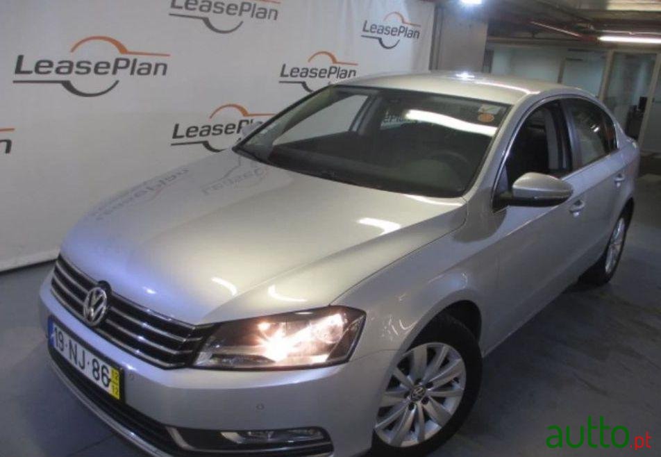 2012' Volkswagen Passat photo #1