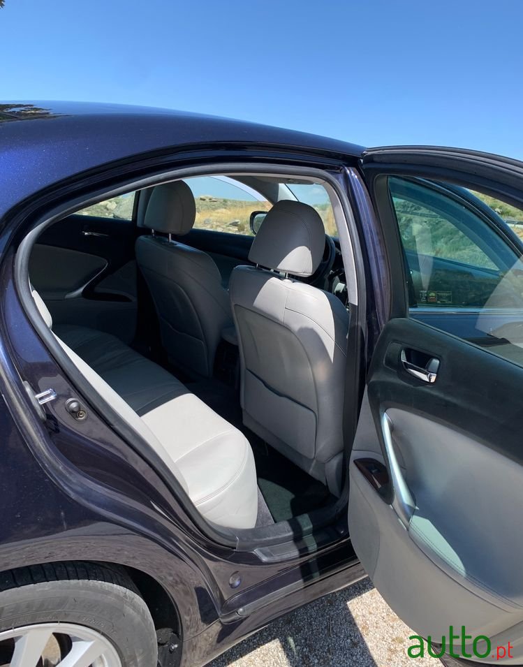 2007' Lexus IS D Luxury 48 photo #5