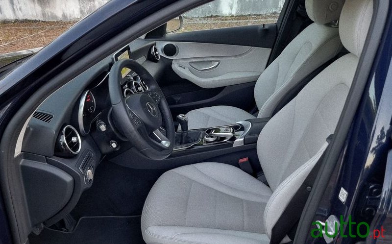 2015' Mercedes-Benz Classe C photo #5