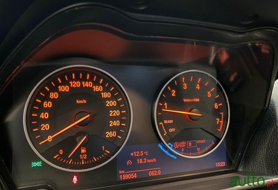 2015' BMW 118 photo #3